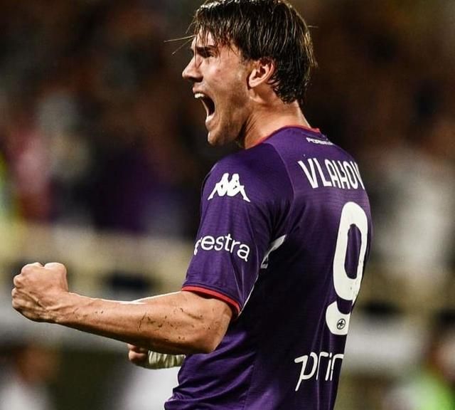 她展现了良 她展现了良