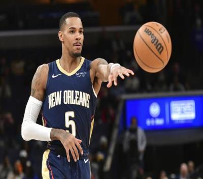 通体银白色 通体银白色