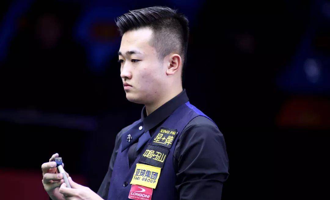 里夫斯则以 里夫斯则以